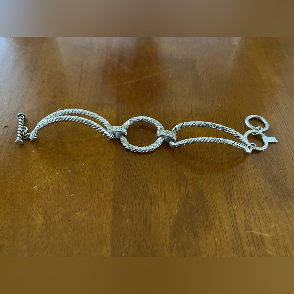 Beautiful Metal Bracelet - Picture 3 of 4